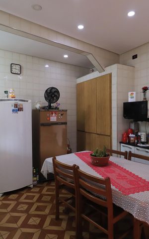 Casa à venda com 274m², 2 quartos e 1 vagaCozinha