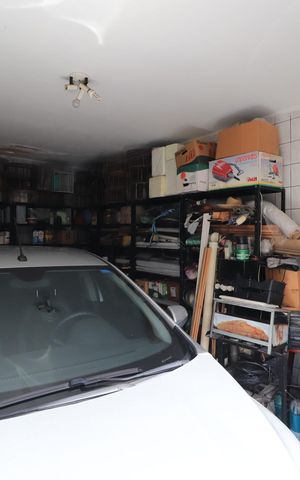 Casa à venda com 274m², 2 quartos e 1 vagaGaragem