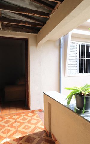 Casa à venda com 274m², 2 quartos e 1 vagaÁrea de Serviço