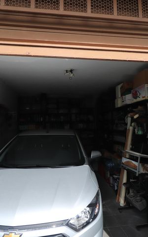 Casa à venda com 274m², 2 quartos e 1 vagaGaragem
