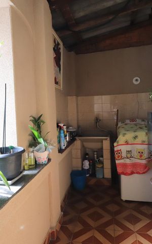 Casa à venda com 274m², 2 quartos e 1 vagaÁrea de Serviço