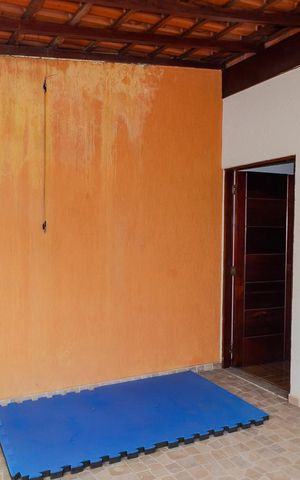 Casa à venda com 155m², 4 quartos e 2 vagas Casa à venda com 155m², 4 quartos e 2 vagasVaranda
