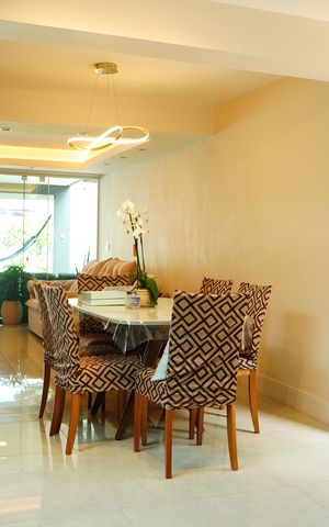 Casa à venda com 226m², 3 quartos e 2 vagasSala