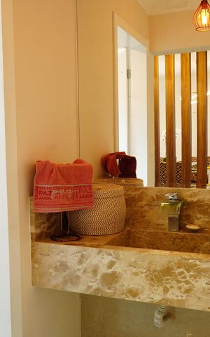 Casa à venda com 226m², 3 quartos e 2 vagasLavabo