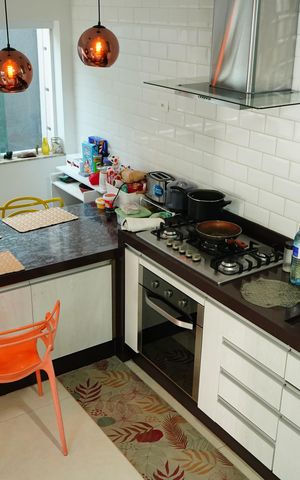 Casa à venda com 226m², 3 quartos e 2 vagasCozinha