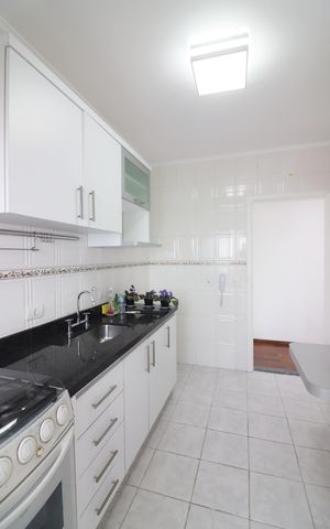 Apartamento à venda com 70m², 2 quartos e 2 vagasCozinha 