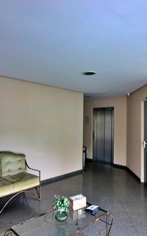 Apartamento à venda com 70m², 2 quartos e 2 vagasHall de entrada