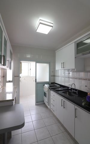 Apartamento à venda com 70m², 2 quartos e 2 vagasCozinha 