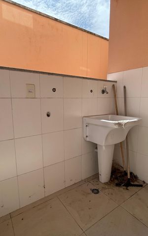 Casa à venda com 145m², 3 quartos e 2 vagas Casa à venda com 145m², 3 quartos e 2 vagasÁrea de Serviço