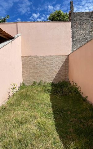 Casa à venda com 145m², 3 quartos e 2 vagas Casa à venda com 145m², 3 quartos e 2 vagasJardim