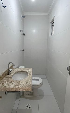 Casa à venda com 145m², 3 quartos e 2 vagas Casa à venda com 145m², 3 quartos e 2 vagasBanheiro 1