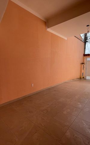 Casa à venda com 145m², 3 quartos e 2 vagas Casa à venda com 145m², 3 quartos e 2 vagasGaragem