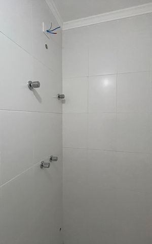 Casa à venda com 145m², 3 quartos e 2 vagas Casa à venda com 145m², 3 quartos e 2 vagasBanheiro 1