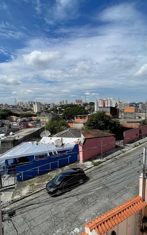 Casa à venda com 145m², 3 quartos e 2 vagas Casa à venda com 145m², 3 quartos e 2 vagasVista da varanda do quarto 1