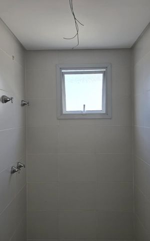 Apartamento à venda com 68m², 3 quartos e 2 vagas Apartamento à venda com 68m², 3 quartos e 2 vagasBanheiro da Suíte