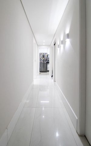 Apartamento à venda com 115m², 3 quartos e 3 vagas Apartamento à venda com 115m², 3 quartos e 3 vagasCorredor