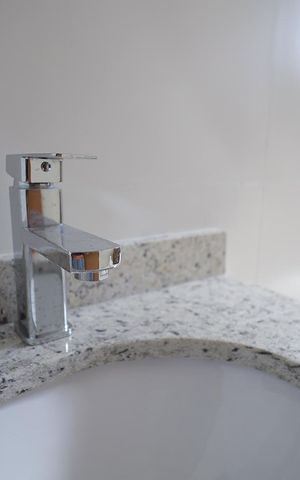 Apartamento à venda com 54m², 2 quartos e 2 vagas Apartamento à venda com 54m², 2 quartos e 2 vagasBanheiro