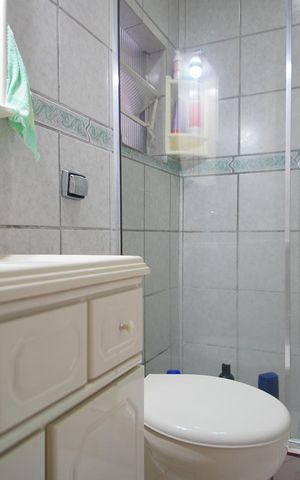 Casa para alugar com 70m², 5 quartos e 3 vagasBanheiro Corredor