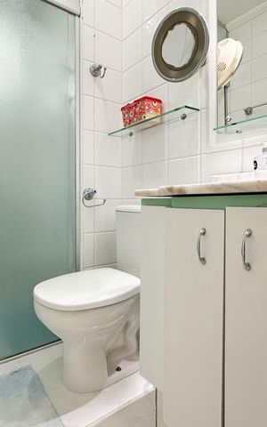 Apartamento à venda com 69m², 2 quartos e 2 vagas Apartamento à venda com 69m², 2 quartos e 2 vagasBanheiro Social