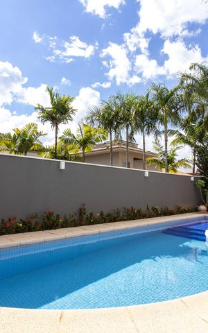 Casa de condomínio à venda com 278m², 3 quartos e 4 vagas