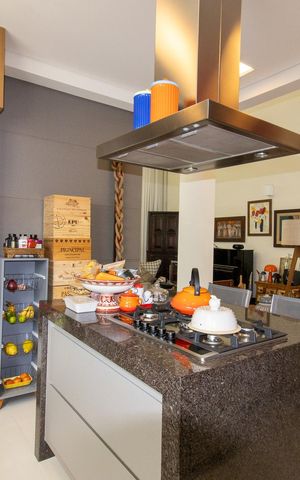 Casa de condomínio à venda com 278m², 3 quartos e 4 vagas