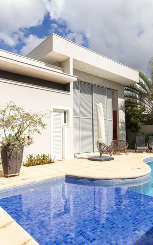 Casa de condomínio à venda com 278m², 3 quartos e 4 vagas