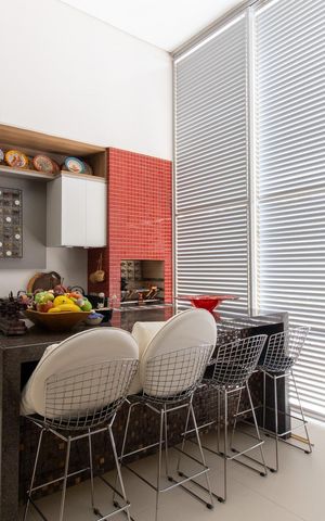Casa de condomínio à venda com 278m², 3 quartos e 4 vagas