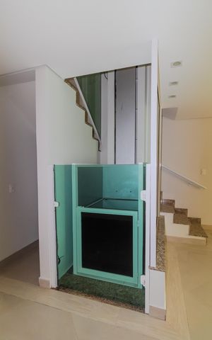 Casa à venda com 120m², 2 quartos e 2 vagas Casa à venda com 120m², 2 quartos e 2 vagasElevador