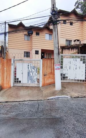 Casa à venda com 88m², 3 quartos e 2 vagas Casa à venda com 88m², 3 quartos e 2 vagasFachada