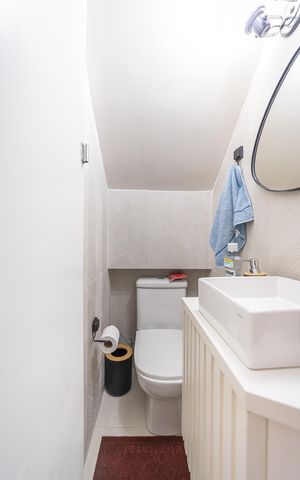 Casa de condomínio à venda com 98m², 2 quartos e 1 vagaLavabo