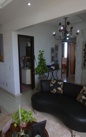 Apartamento à venda com 200m², 4 quartos e 2 vagasSala