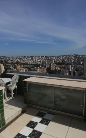 Apartamento à venda com 200m², 4 quartos e 2 vagasCobertura