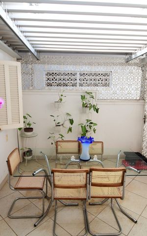 Casa à venda com 209m², 3 quartos e 2 vagasJardim de Inverno