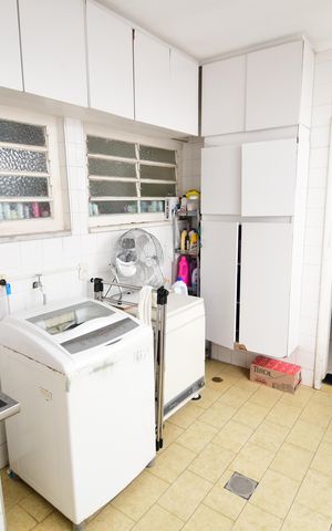 Casa à venda com 209m², 3 quartos e 2 vagasÁrea de Serviço