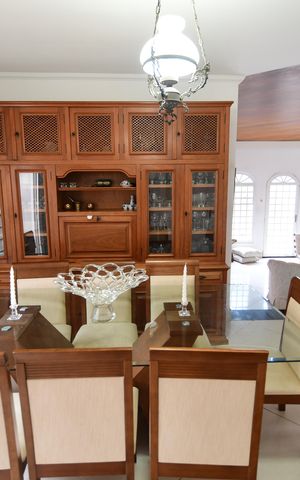 Casa à venda com 209m², 3 quartos e 2 vagasSala