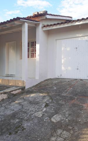 Casa à venda com 17062m², 2 quartos e 2 vagasEntrada