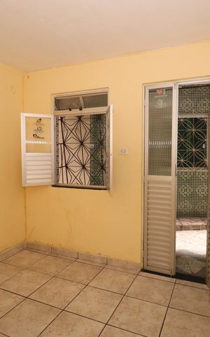 Studio para alugar com 28m², 2 quartos e sem vaga Studio para alugar com 28m², 2 quartos e sem vagaSala