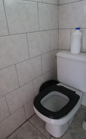 Casa à venda com 170m², 3 quartos e 5 vagasBanheiro 1