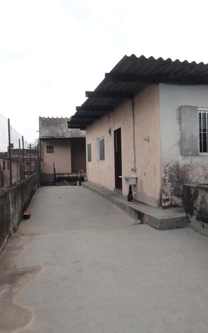 Casa à venda com 170m², 3 quartos e 5 vagasQuintal