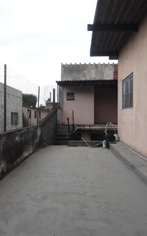 Casa à venda com 170m², 3 quartos e 5 vagasQuintal