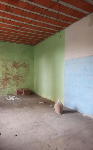 Casa à venda com 170m², 3 quartos e 5 vagasSalão