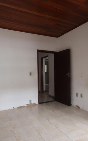Casa à venda com 170m², 3 quartos e 5 vagasEscritório