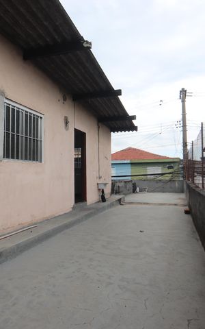 Casa à venda com 170m², 3 quartos e 5 vagasQuintal