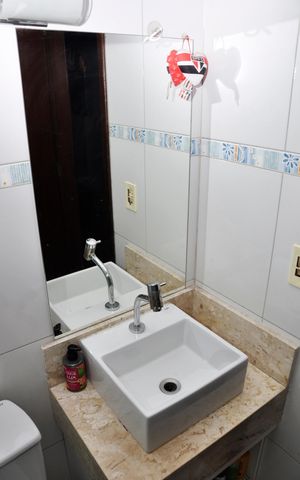 Casa à venda com 210m², 2 quartos e 2 vagas Casa à venda com 210m², 2 quartos e 2 vagasDetalhe - Suíte