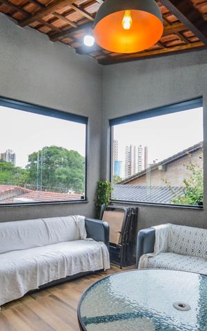 Casa à venda com 240m², 2 quartos e 3 vagas Casa à venda com 240m², 2 quartos e 3 vagasÁrea gourmet