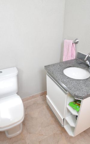 Casa à venda com 165m², 3 quartos e 3 vagasLavabo