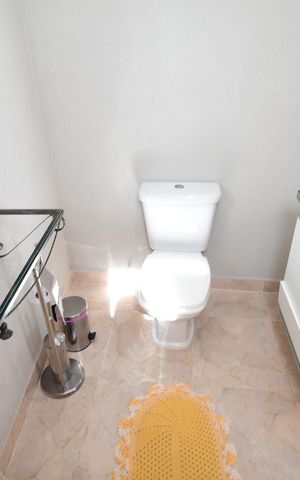 Casa à venda com 165m², 3 quartos e 3 vagasLavabo