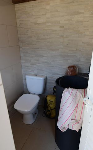 Casa à venda com 165m², 3 quartos e 3 vagasBanheiro de serviço