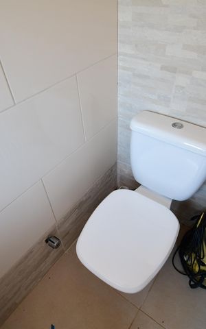 Casa à venda com 165m², 3 quartos e 3 vagasBanheiro de serviço