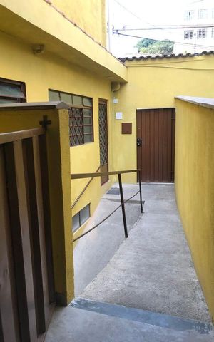 Casa para alugar com 55m², 2 quartos e sem vaga